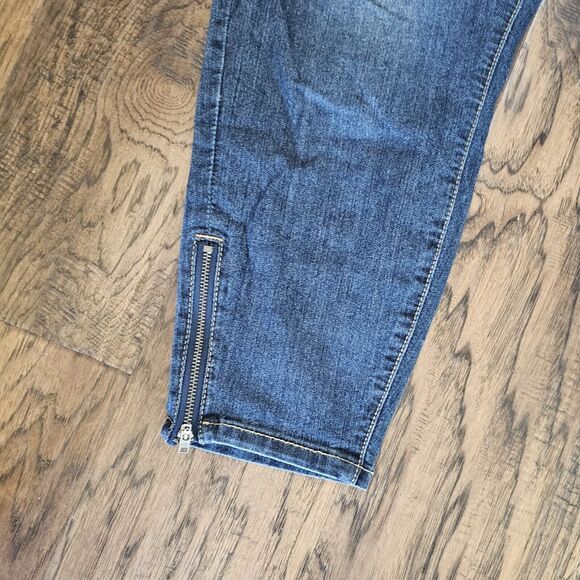 Torrid Denim Jeans Plus Size 22 Skinny Leg Zipper Hem, Pocket Detail, Trendy - Picture 4 of 5
